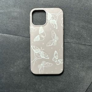 Velvet caviar IPhone 12 / 12 Pro Butterfly Magsafe case